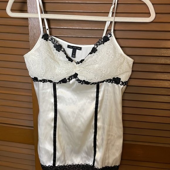 The Limited tank top - Picture 2 of 9